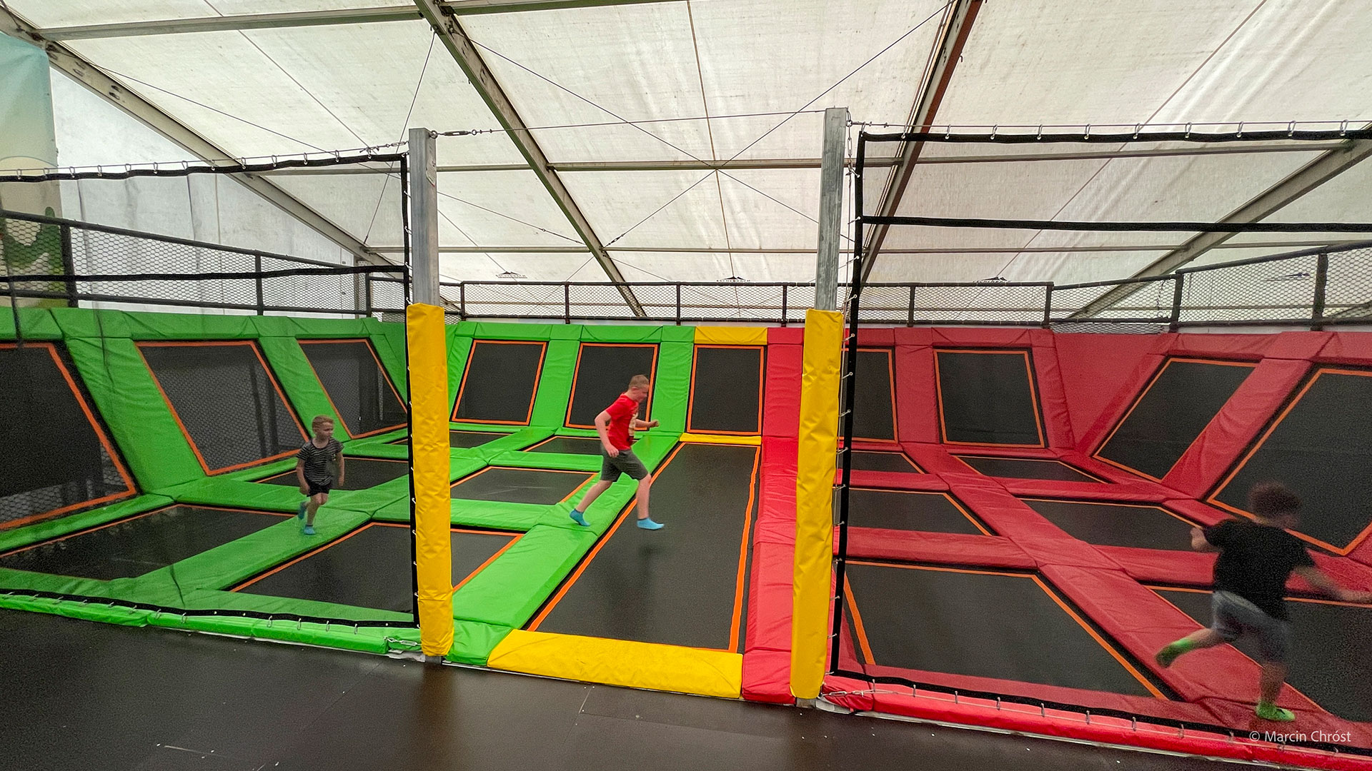 Bogilu kraina zabawy Wioska Trampolina
